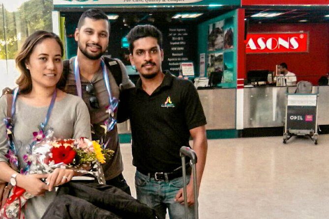 Transfer between Colombo Airport and The Privilege Ayurveda Beach Resort,Wadduwa - What to Expect During the Transfer