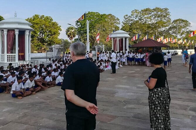 Transfer between Colombo Airport (CMB) and Bastian Hotel, Jaffna - What to Expect from the Experience