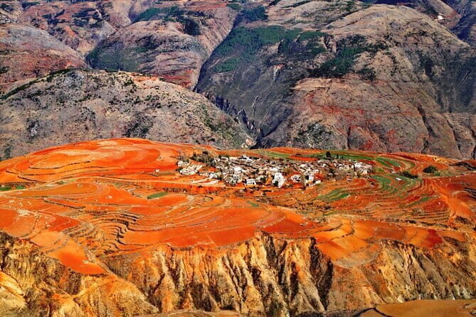 Two Day Dongchuan Red Land and Nizhu River Private Tour - A Deep Dive into the Experience