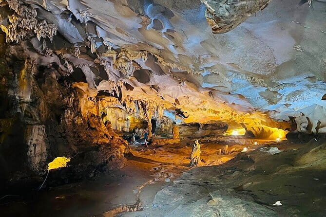 Unveil the Secrets of Bai Tu Long Bay Day Cruise to Hidden Beauty - Cruising Bai Tu Long Bay