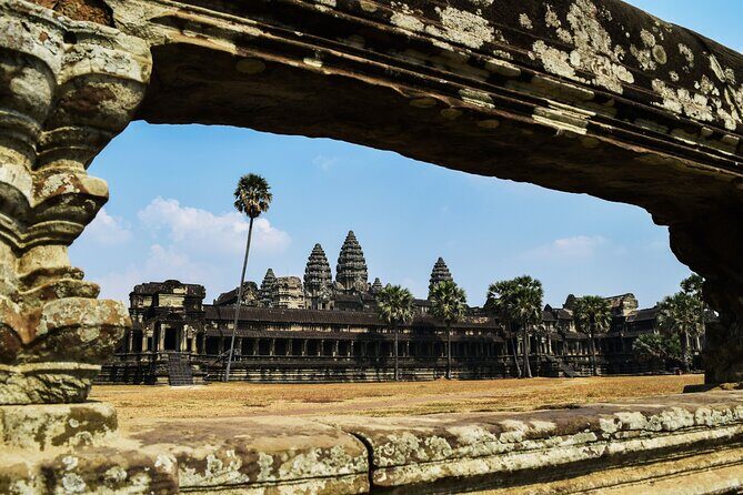 Venture through Angkor on an e-bike - An in-depth look at the e-bike Angkor experience