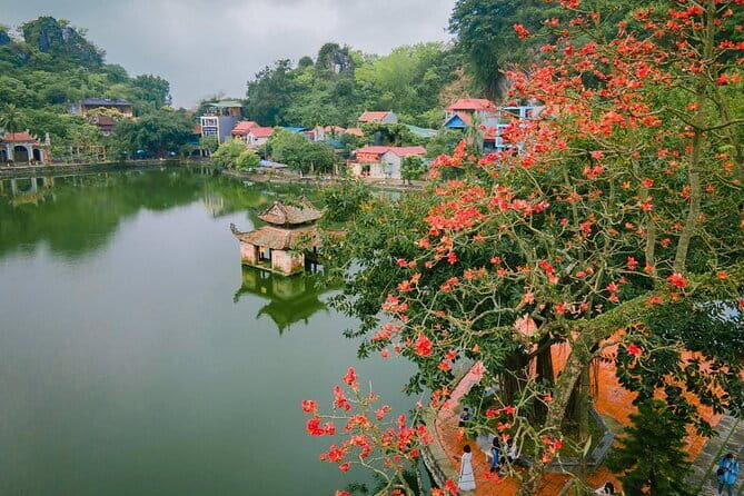 Visit Thay Pagoda Duong Lam Ancient Village Hanoi Private Tour - What You Can Expect from the Experience