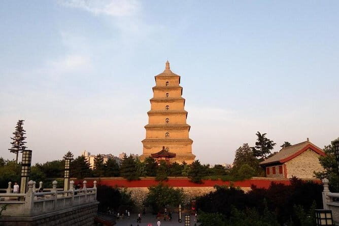 Xi'an Half-Day Tour of Shaanxi History Museum and Big Wild Goose Pagoda - Exploring the Big Wild Goose Pagoda