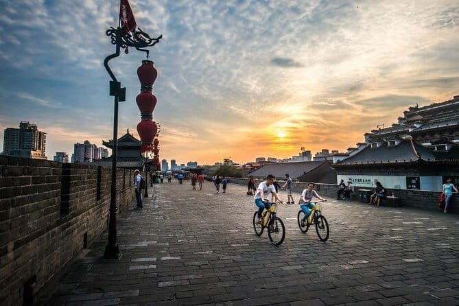 Xi'an in One Day from Jinan by Air: Terracotta Warriors, City Wall and More - What We Love About This Tour