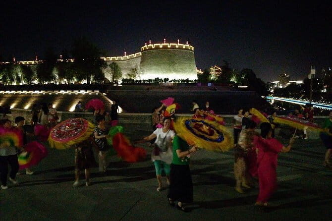 Xi'an Private 2-Hour City Wall Walking Tour Day or Night - The Itinerary Breakdown