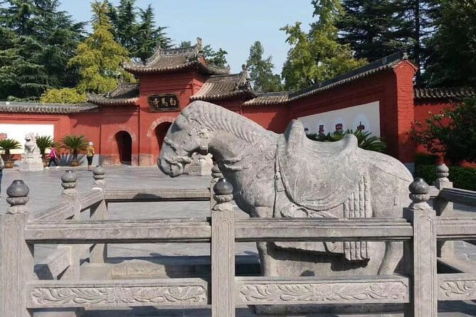 Xian Private Tour to Longmen Grottoes and White Horse Temple by Bullet Train - Lunch and Cultural Immersion at White Horse Temple