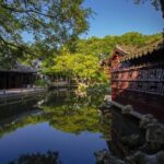 Yangcheng Lake Hairy Crab Gourmet Tour with Zhouzhuang or Tongli Visit from Shanghai - Who Should Consider This Tour?