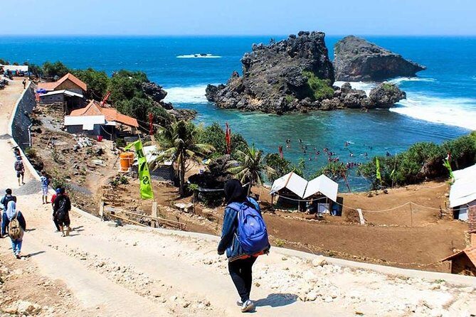 Yogyakarta Nglambor Beach Snorkeling Tour with Private Transport - The Itinerary Breakdown: What to Expect