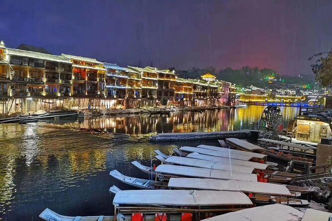 Zhangjiajie Furong and Fenghuang 5N6D Tour - Guides and Local Insights