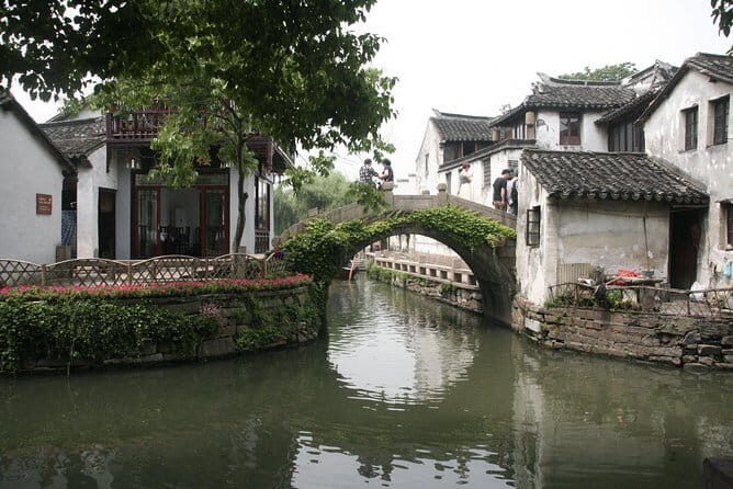 Zhouzhuang Water Town Tour - Analyzing the Cost and Value