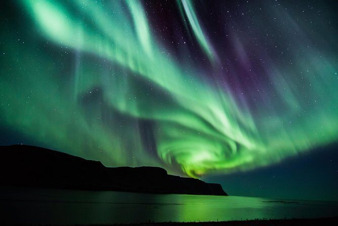 #1 Northern Lights Tour In Iceland from Reykjavik with PRO photos - The Experience: What Makes It Special