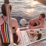 1h Refreshing Sailing Tour in Barcelona with Open Bar & Snacks - The Experience in Detail