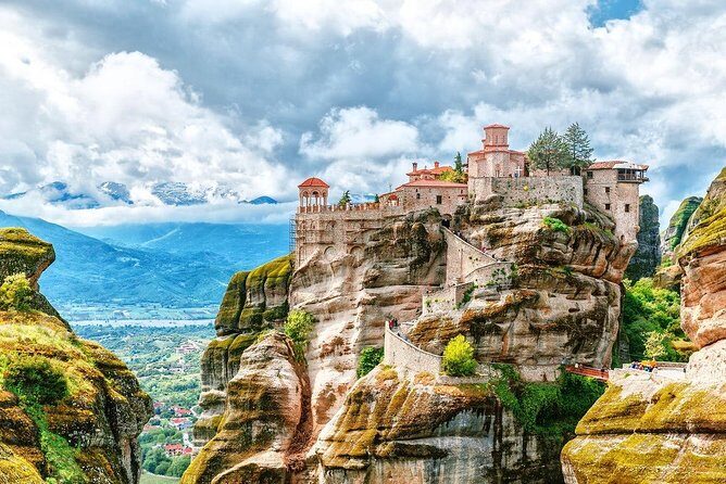 2 DAYS DEPHI -METEORA & Thermopylae Private Trip From Athens - In-Depth Itinerary Breakdown