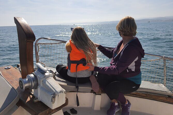 2 h Estepona Bay Tour - The Crew & Atmosphere