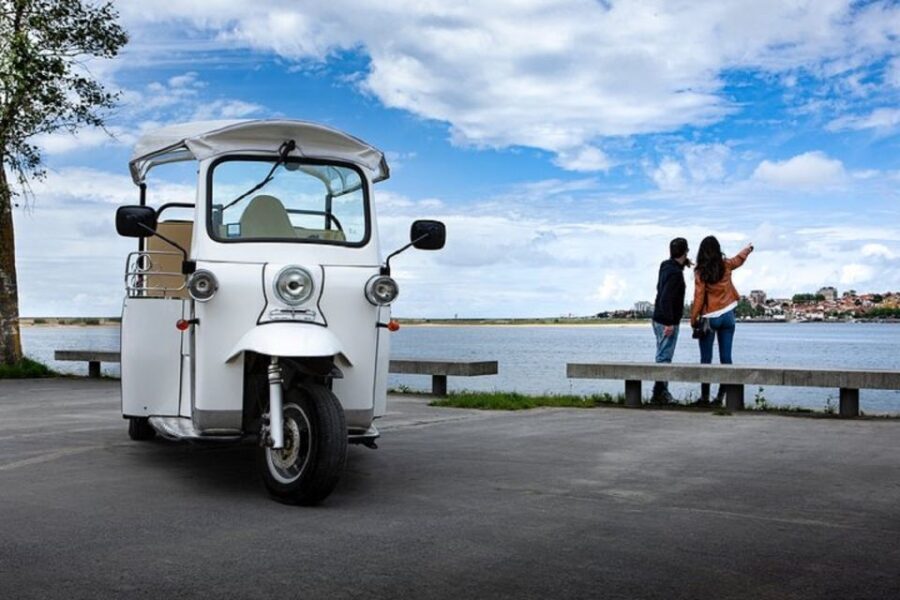2 Hour Private Tuktuk Tour in Porto to Monastery and Cellars - What to Expect and Practical Details