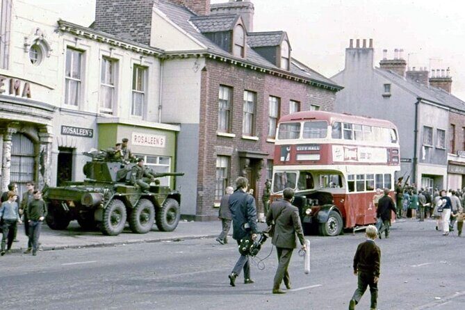 2 hours Belfast Original Drivers The Troubles Black Taxi Tour - The Plus Points