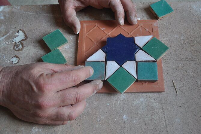 2 hours Craft workshop "The Alhambra with your hands" - What to Expect from the Workshop