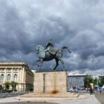 2 Hours Private Walking Tour in Bucharest City - Who is This Tour Best Suited For?