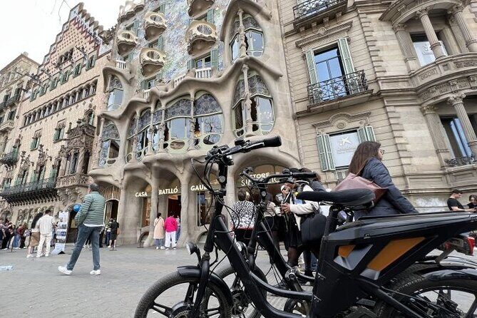 3 Hours Barcelona Guided Gaudi E-Bike Tour - A Deep Dive into the Experience