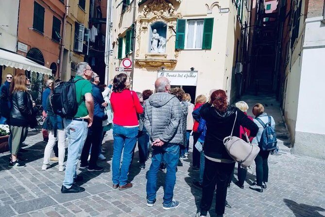 3 Hours Private Walking Tour of Genoa from the Cruise Terminal - Piazza Raffaele De Ferrari: The City’s Beating Heart