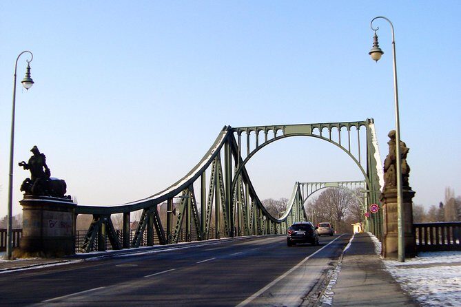 4 hours private tour to Potsdam and Wansee with a van - Transportation and Timing