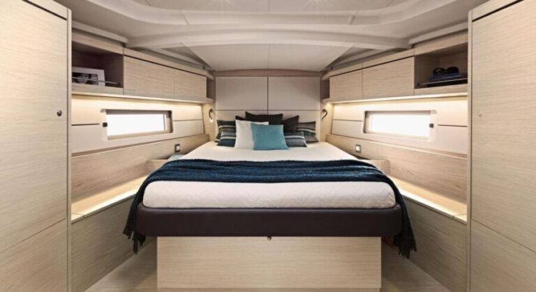 5-Day Crewed Charter "The Discovery" Beneteau Oceanis 46.1 - The Itinerary in Detail