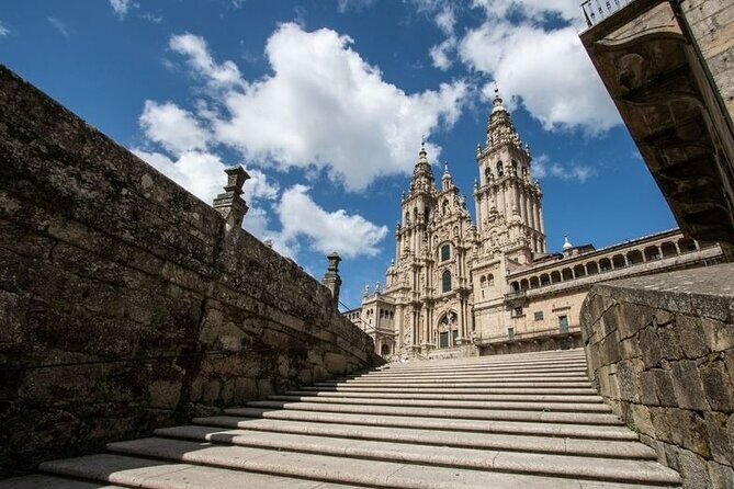 7-Day Tour of the French Way of Santiago from Sarria - Starting in Sarria: Gateway to the Camino