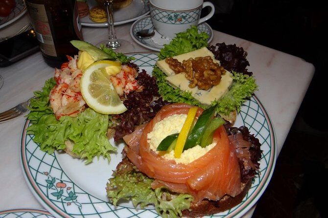 A Well Balanced History and Food Tour with Focus on the Scandinavian Kitchen - What the Reviews Tell Us