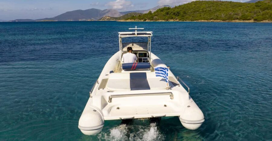 Aegean day - private cruise to west cyclades - How the Day Unfolds