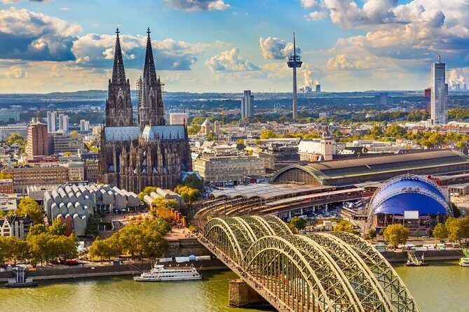 Airport Transfer: Airport DUS to Dusseldorf by Luxury Car - The Itinerary: What to Expect