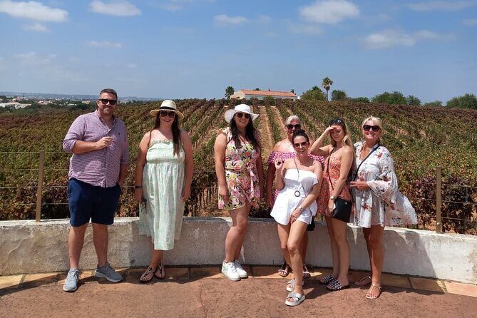 Albufeira Coast Tour with Wine Tasting and Chicken PiriPiri Lunch - Transportation and Group Size
