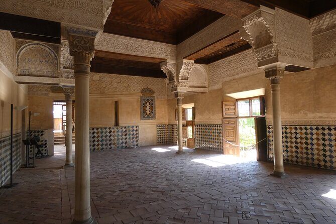 Alhambra Skip the Line Premium Guided Tour - Authentic Experiences and Highlights from Reviewers