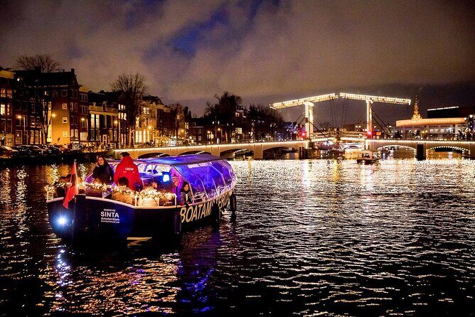 Amsterdam Canal Cruise With Live Guide and Unlimited Drinks - The Itinerary: More Than Just a List of Sights