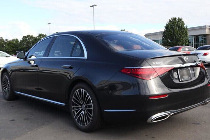 Arrival Transfer Munich Train Station to Munich by Luxury Car - The Value of a Private Luxury Transfer