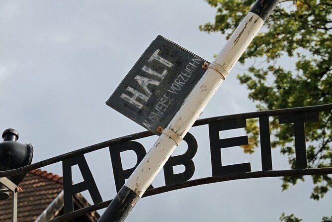 Auschwitz day tour from Warsaw by private car with lunch - Auschwitz and Birkenau: The Main Event