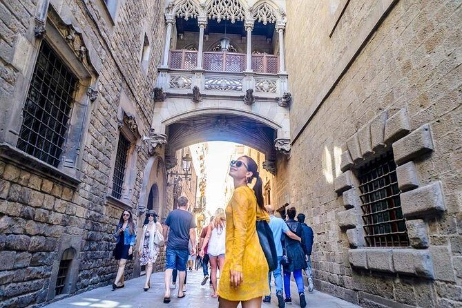 Barcelona 360 Tour: Flying, Sailing & Walking Guided Small Group - Who Should Consider This Tour?