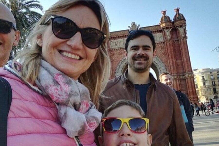 Barcelona: Gothic Quarter Walking Tour - Walking along La Rambla