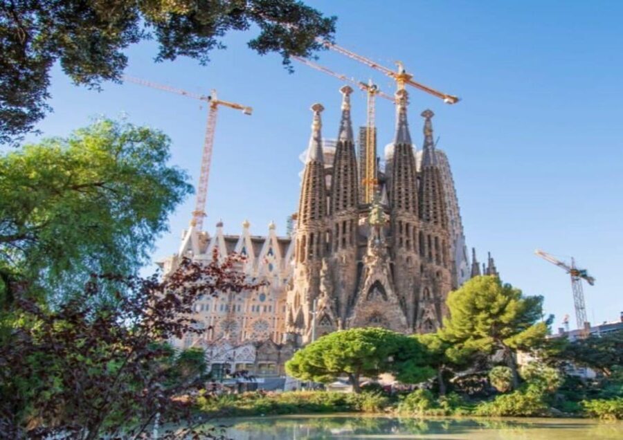 Barcelona: Panoramic Tour by car - Why This Tour Might Be Just Right for You