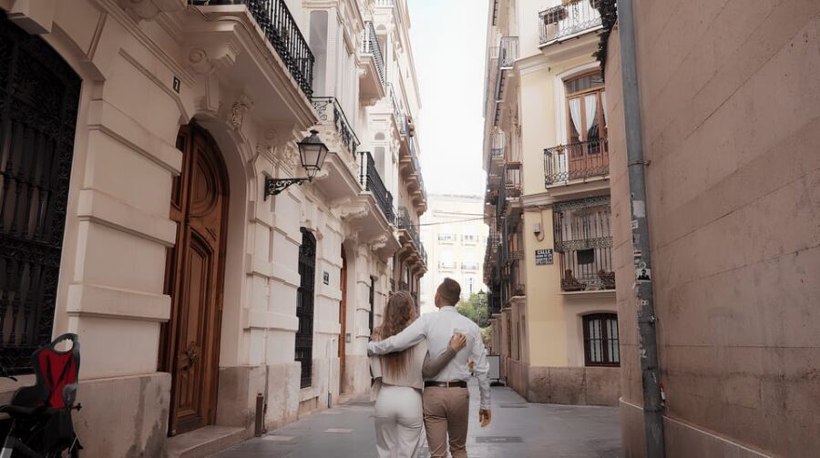 Barcelona: Private photo shooting with pro photographer - Practical Details and Considerations