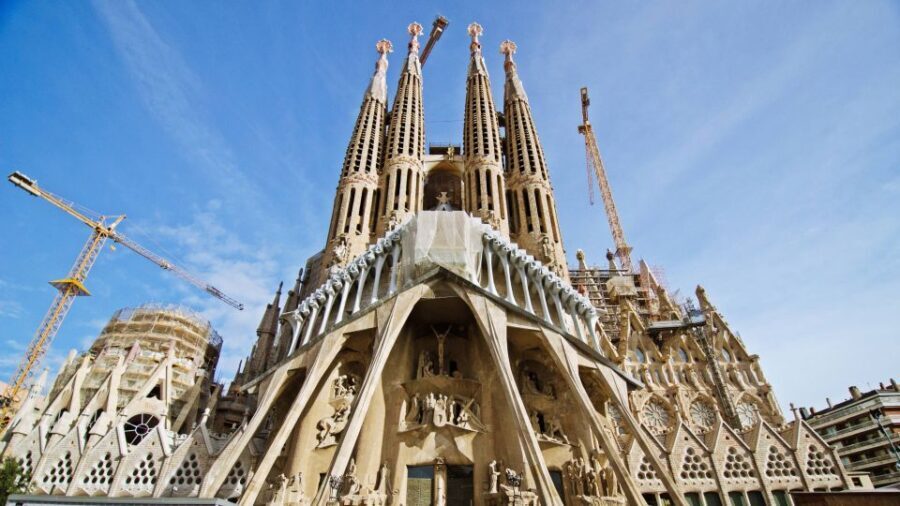 Barcelona & Sagrada Familia Half-Day Tour with Hotel Pickup - What You Can Expect on This Tour