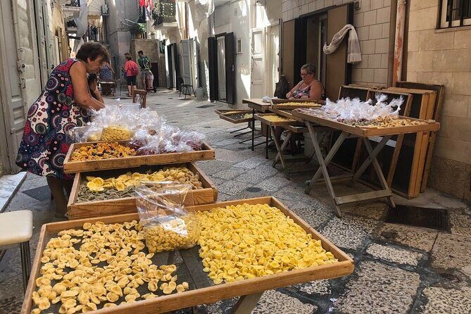 Bari Street food with Wine & food Taster - Why the Food and Wine Tasting Really Shines