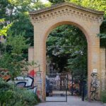 Berlin Off-the-Beaten-Path Walking Tour: Kreuzberg, Mitte and Friedrichshain - Exploring Kreuzberg’s Turkish Community and Hidden Corners