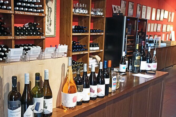 Best Wines of Crete: Wine Tasting Tour & traditional Lunch - Starting with a Personal Touch
