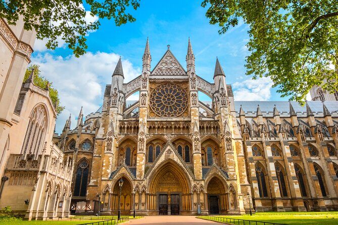 Bike Tour of London - Top Attractions with Private Guide - Riverside and Green Spaces: Victoria Tower Gardens & Hyde Park