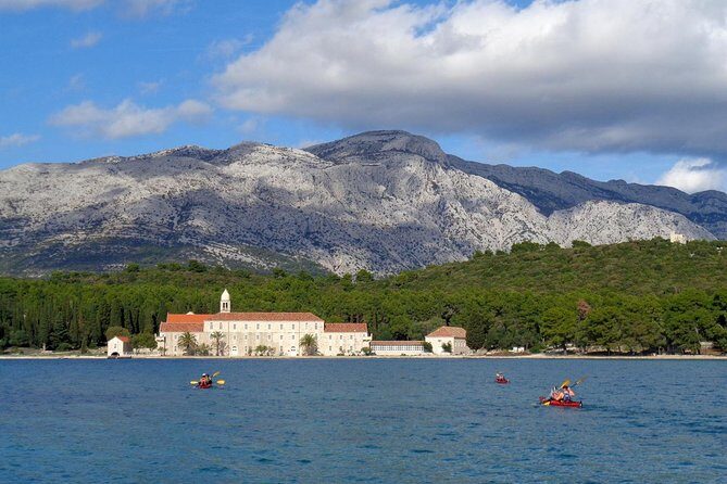 Bits of History - Half day kayak Tour with Wine delight - FAQs