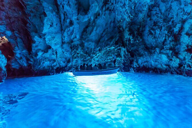 Blue Cave, Blue Lagoon, Pakleni Islands Group boat tour from Hvar - The Experience: What Makes It Special?