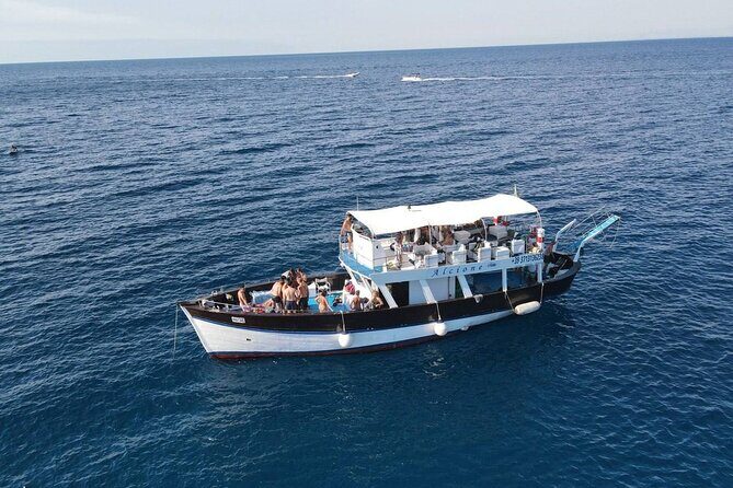 Boat excursion with lunch on board to discover Ischia - The Experience in Practice: What You Can Expect