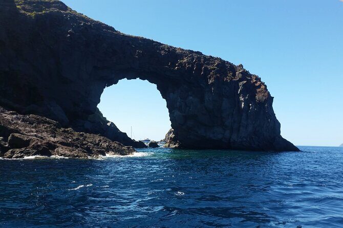 Boat Tour to Lipari and Salina DA Lipari - Navigating the Day: A Detailed Look at the Itinerary
