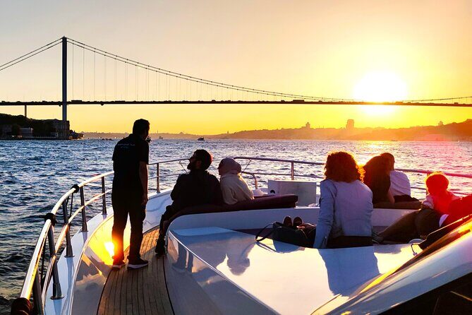 Bosphorus Sunset: An Enchanting Yacht Cruise in Istanbul - Food and Refreshments