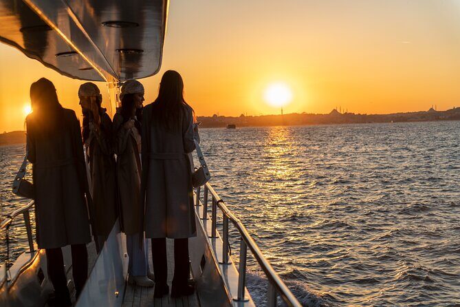 Bosphorus Sunset Cruise on Luxury Yacht with Transfers - FAQ